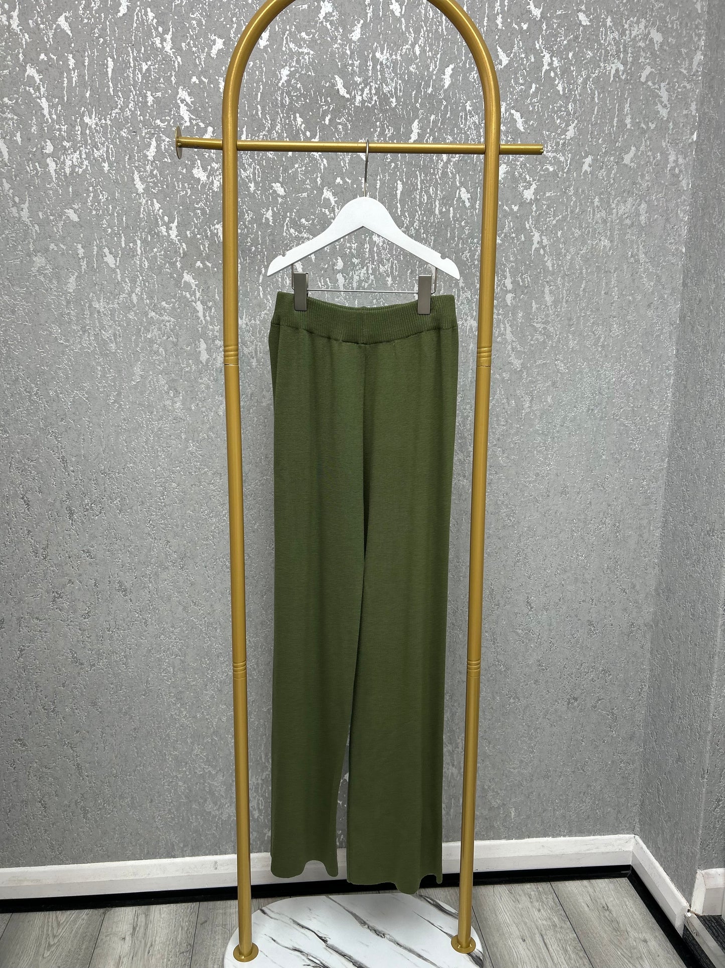 Ribbed Knit Set – Khaki Green Vest & Palazzo Pants